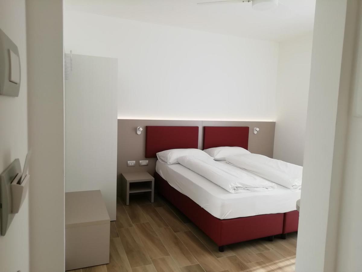 Albergo Garni Francesco Torbole Sul Garda Εξωτερικό φωτογραφία