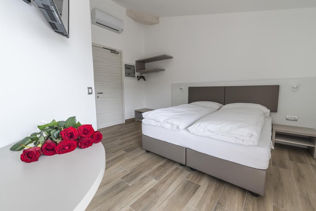 Albergo Garni Francesco Torbole Sul Garda Εξωτερικό φωτογραφία